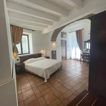 Hotel Capomulini 3 Stelle Acireale Exterior photo