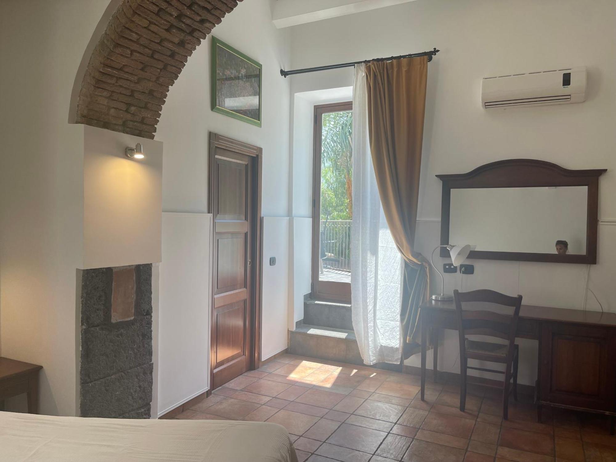 Hotel Capomulini 3 Stelle 3*